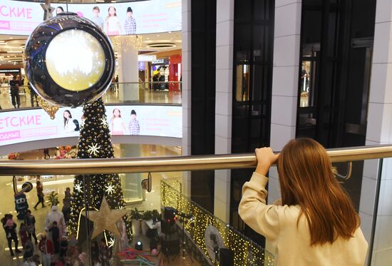 Russia New Year Season Retail
