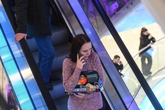 Russia New Year Season Retail