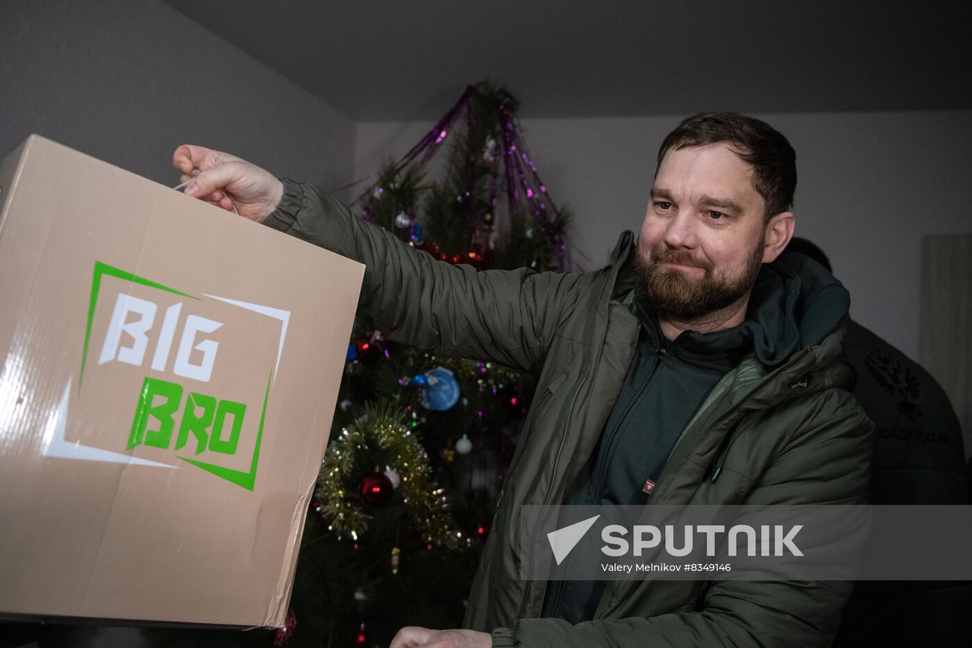 Russia DPR New Year Season Charity