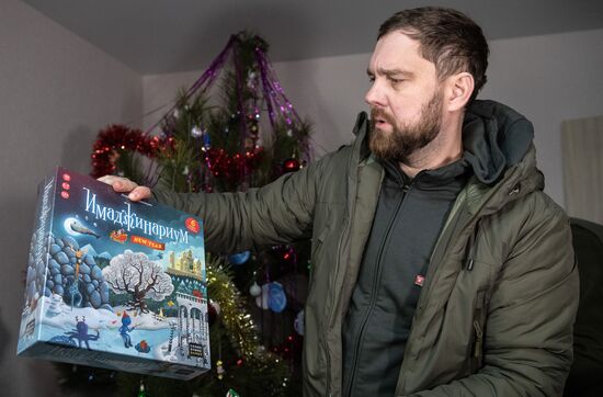 Russia DPR New Year Season Charity