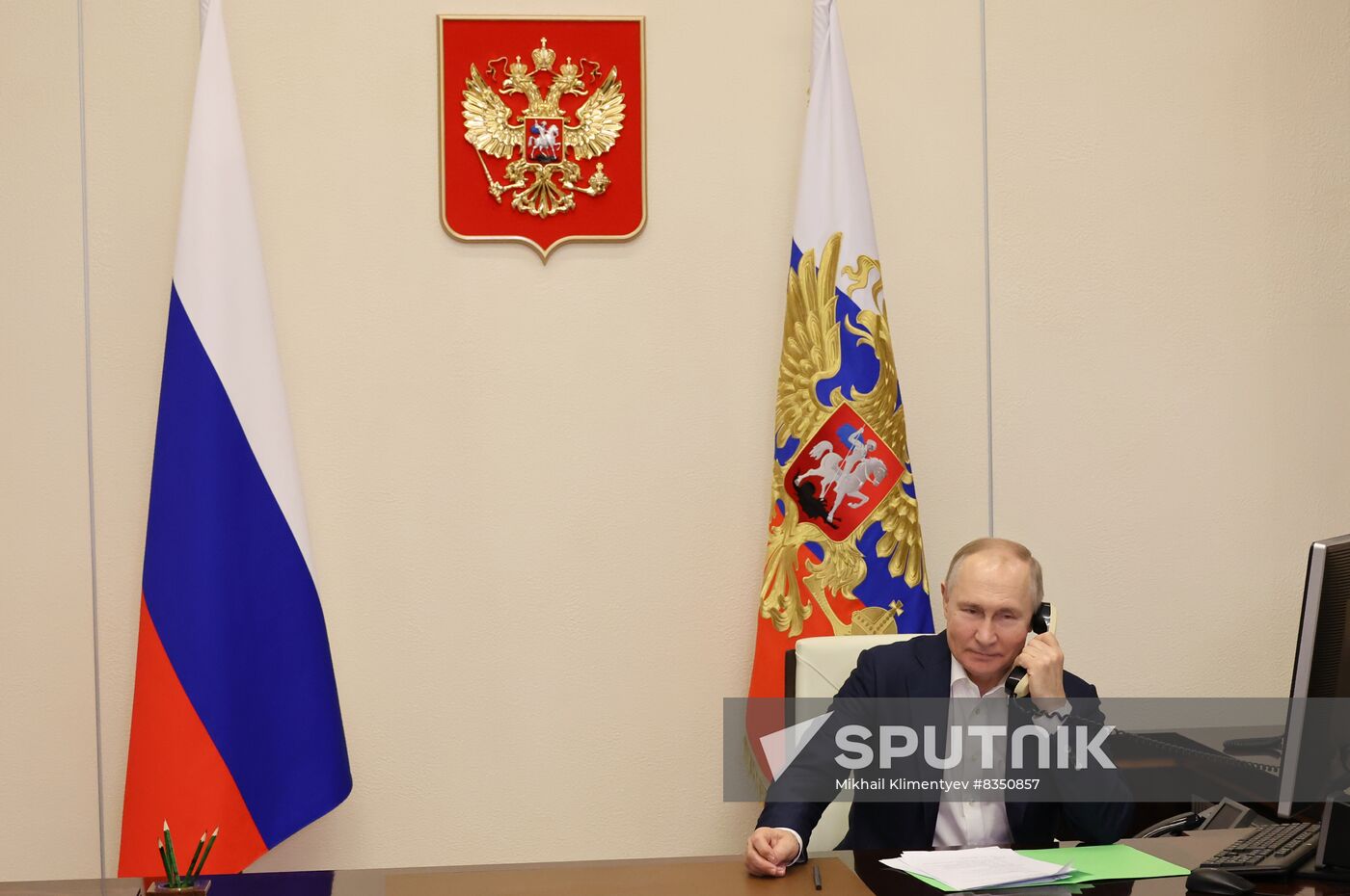 Russia Putin New Year Season Charity