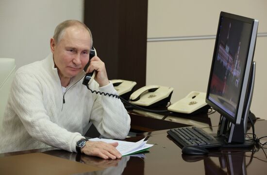 Russia Putin New Year Season Charity