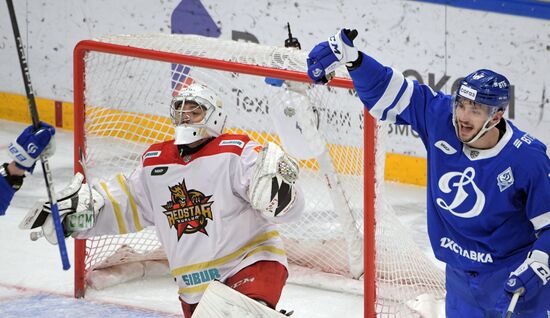 Russia Ice Hockey Kontinental League Dynamo - Kunlun