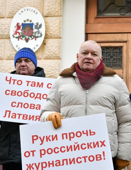 Russia Latvia Sputnik Editor Detention Protest
