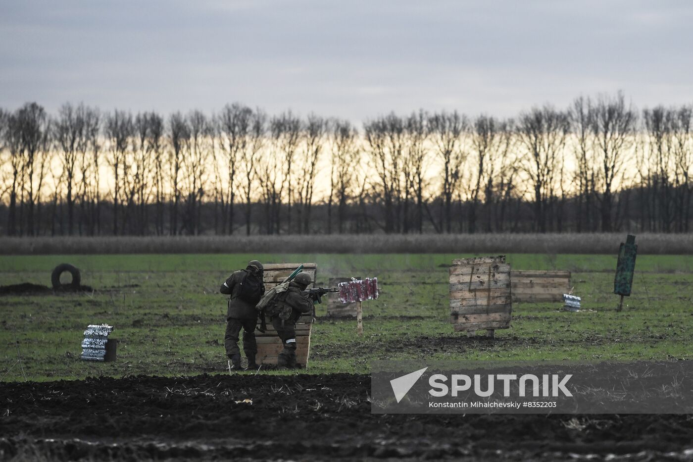 Russia Ukraine Military Operation Reservists Training