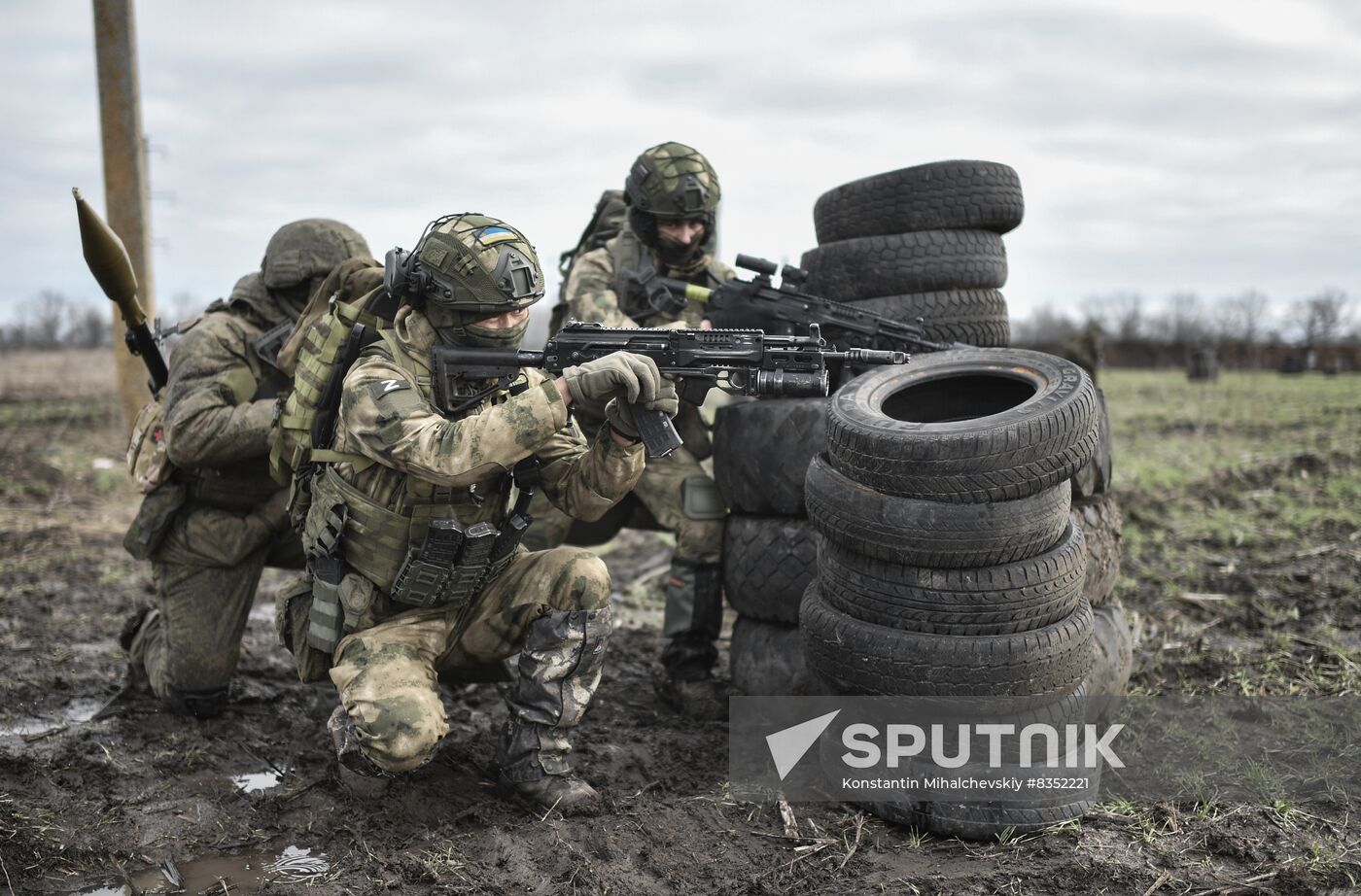Russia Ukraine Military Operation Reservists Training