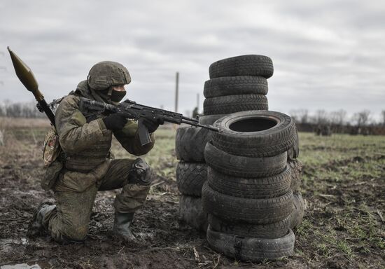 Russia Ukraine Military Operation Reservists Training