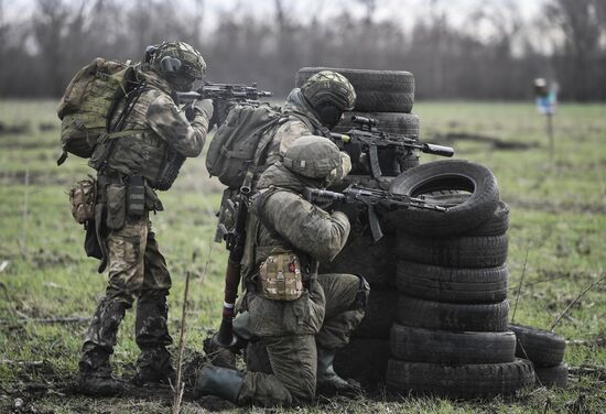 Russia Ukraine Military Operation Reservists Training