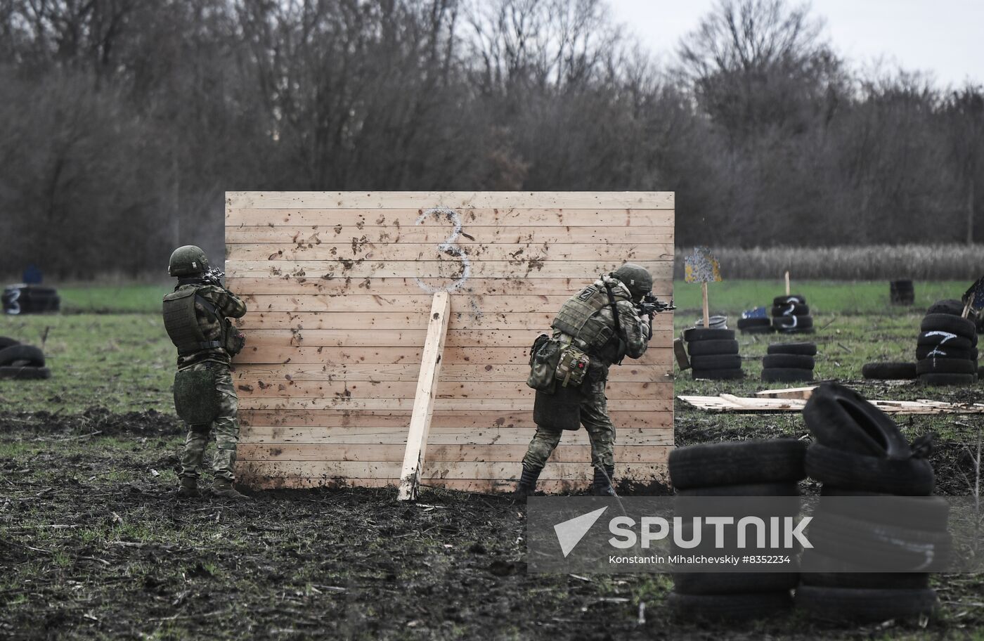 Russia Ukraine Military Operation Reservists Training
