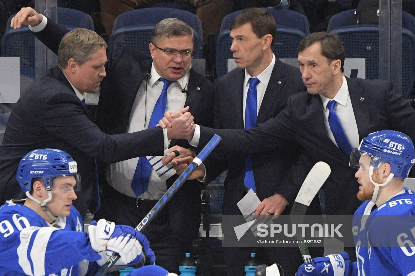 Russia Ice Hockey Kontinental League Dynamo - Salavat Yulaev