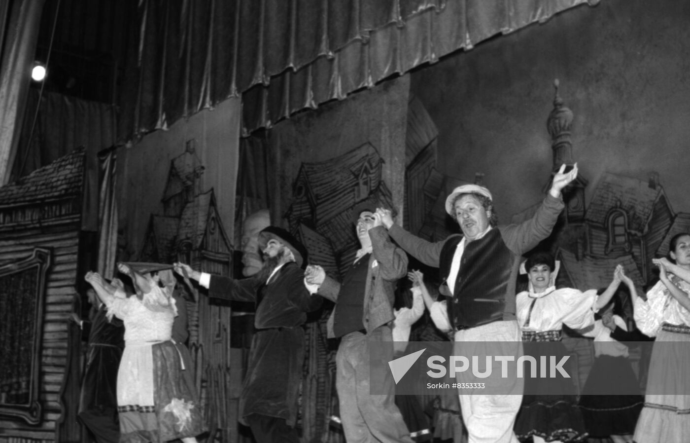 USSR tour of Seidi Bronfman Center's Montreal Jewish Theater