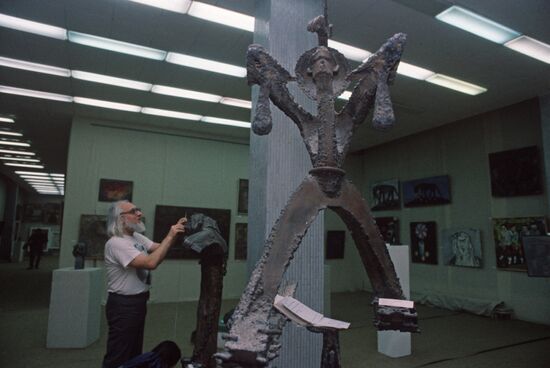 Retrospective of Paintings by Moscow Artists