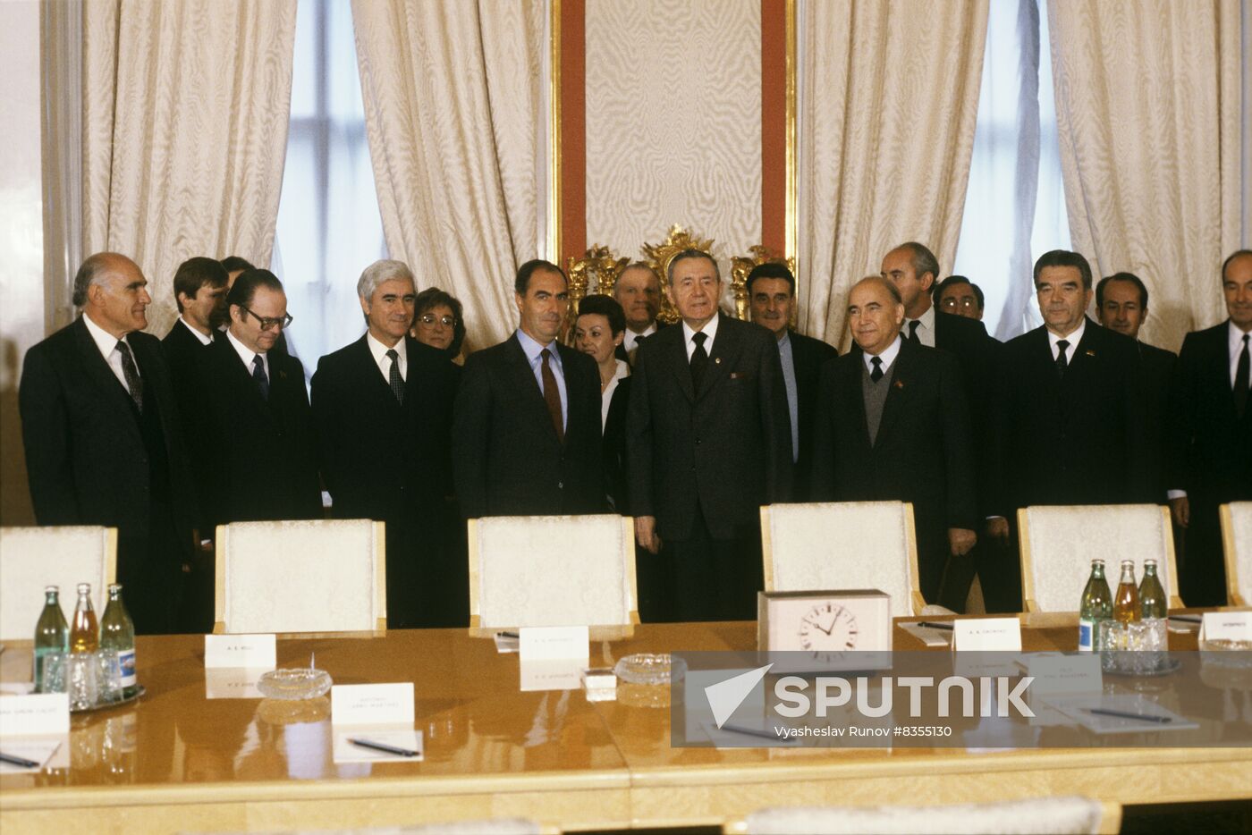 Delegation of Spanish Parliament visits USSR