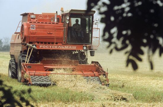 New grain harvester, Don-1500 series