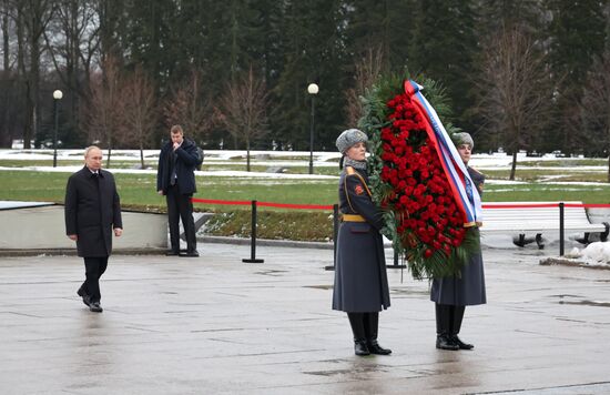 Russia WWII Leningrad Siege Breakthrough Anniversary