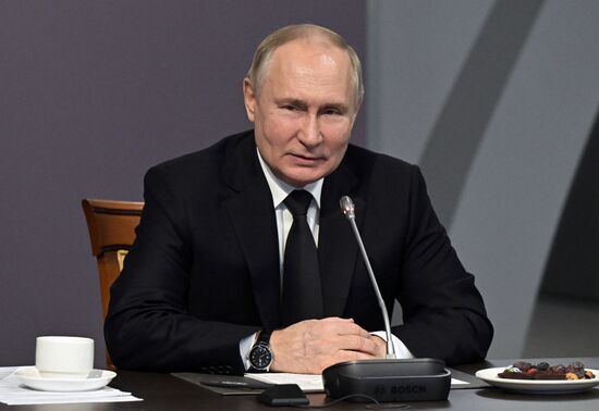 Russia WWII Leningrad Siege Breakthrough Anniversary
