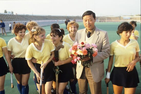 Soviet coach Miriman Kim