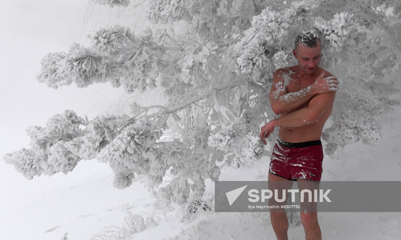 Russia Winter Swimming