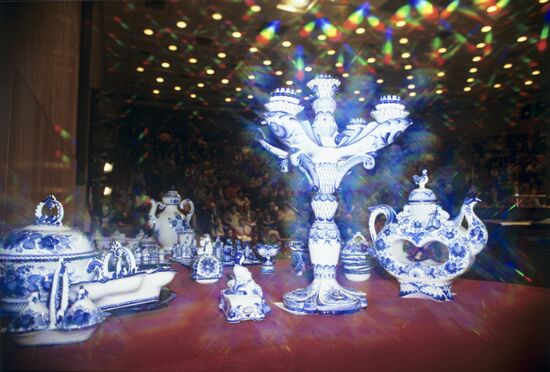 Exhibition of works by Gzhel artists