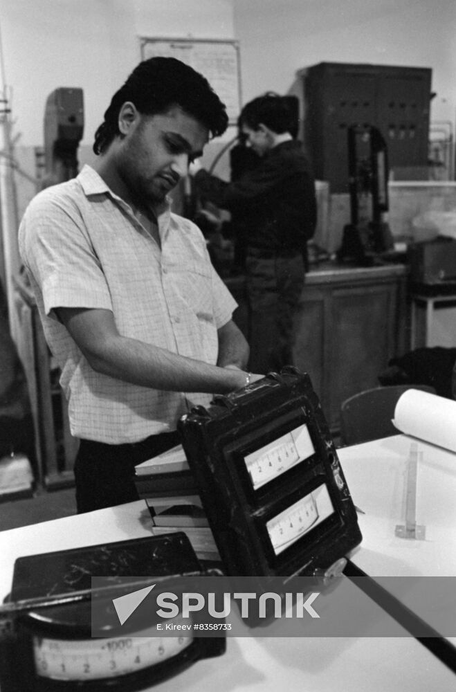 Kharkov Machine-Building School student from India Harvinder Singh