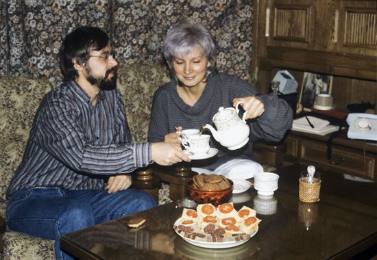 Artists Vladimir Petrov-Gladky and Tamara Glytnyova at home