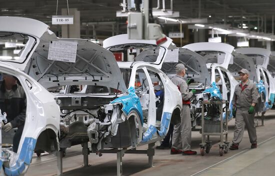 Russia China Car Production