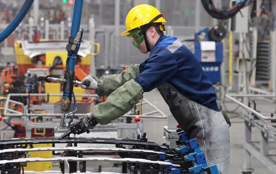 Russia China Car Production