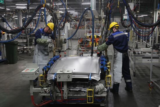 Russia China Car Production