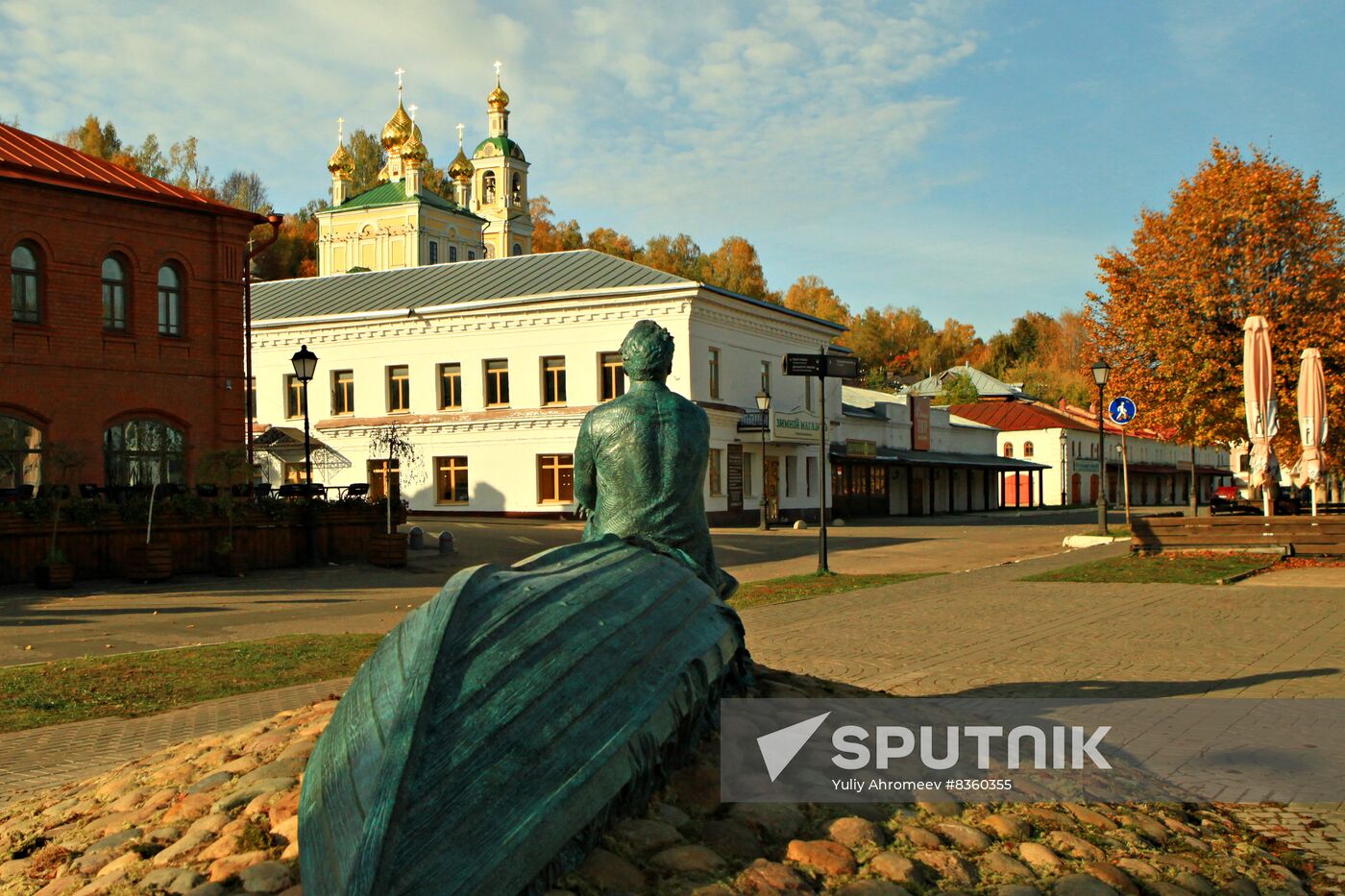 Monument to Fyodor Chaliapin in Plyos
