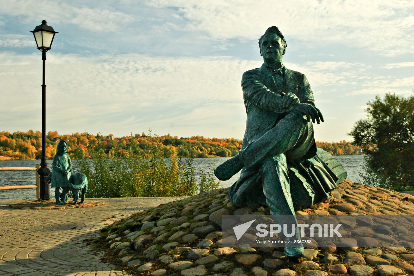 Fyodor Chaliapin Monument in Plyos