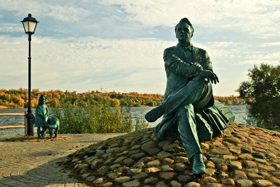 Fyodor Chaliapin Monument in Plyos