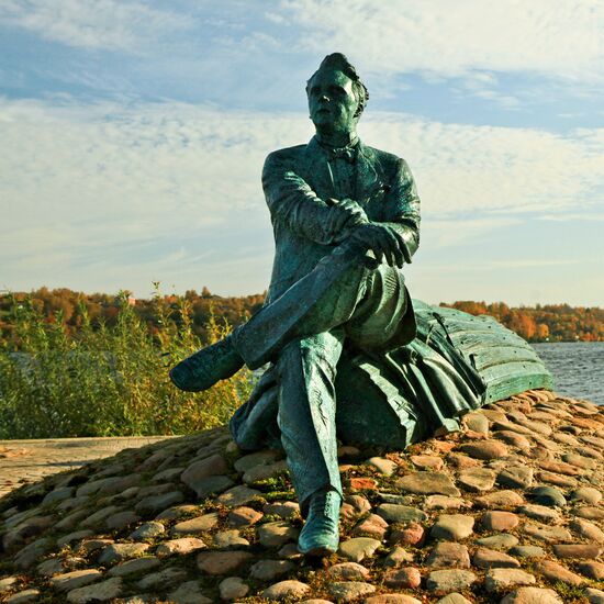 Monument to Fyodor Chaliapin in Plyos