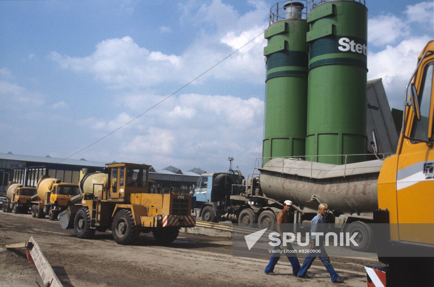Construction of Krivoy Rog Oxidized Ore Mining and Processing Plant
