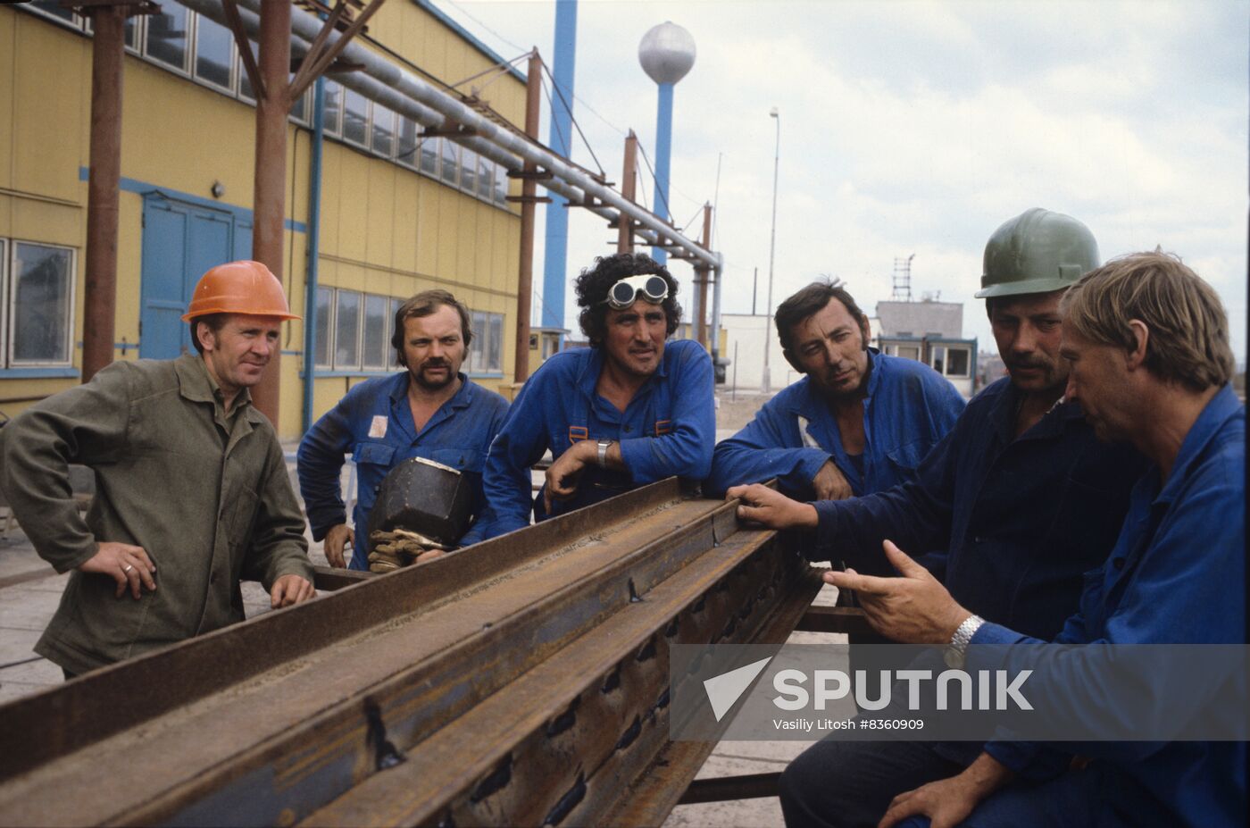 Construction of Krivoy Rog Oxidized Ore Mining and Processing Plant