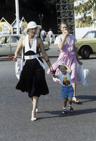 Central Television presenter Tatiana Vedeneyeva and her son Dima