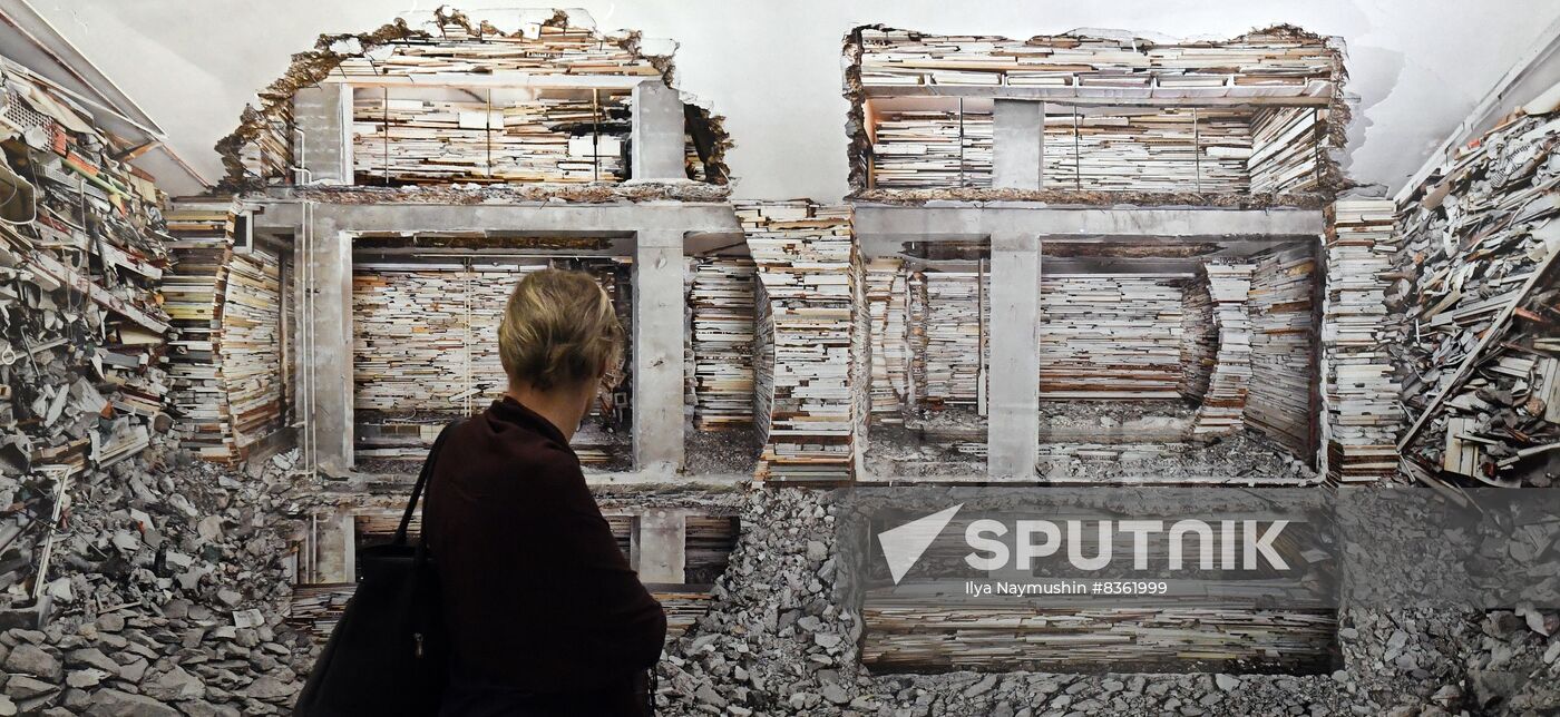Russia Modern Art Exhibition
