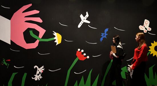 Russia Modern Art Exhibition