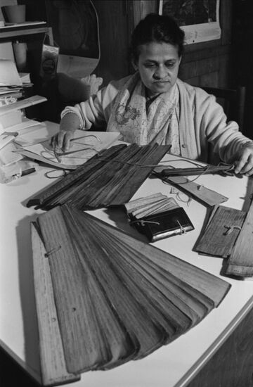 Sanskrit specialist from Sri Lanka Handurukande in Leningrad