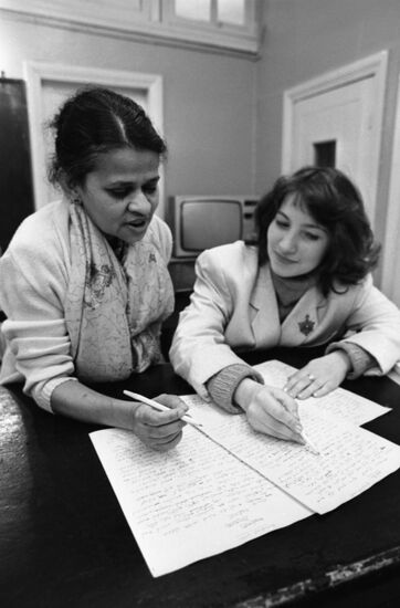 Sanskrit expert from Sri Lanka Ratna Handurukande in Leningrad
