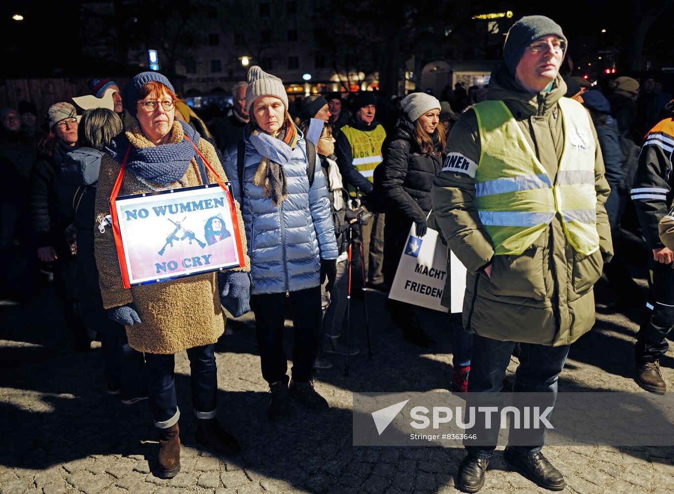 Germany Ukraine Heavy Arms Providing Protest