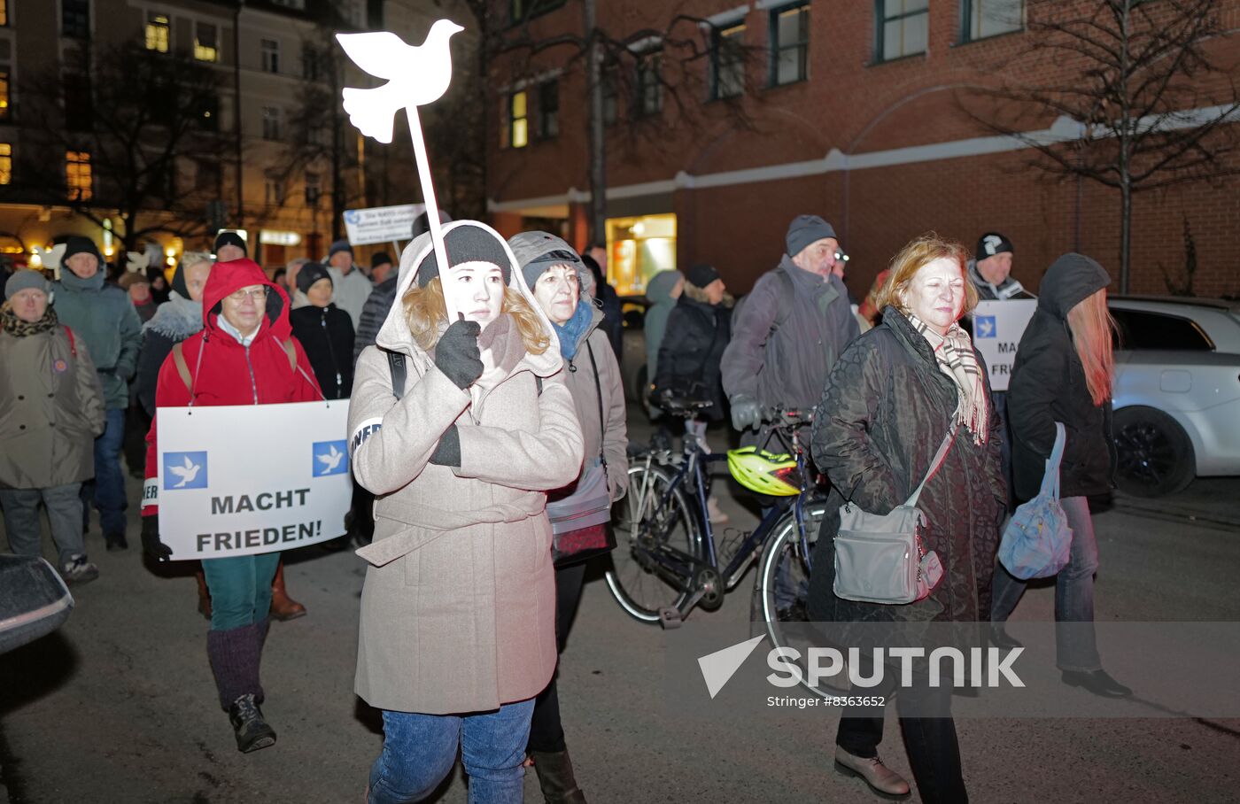 Germany Ukraine Heavy Arms Providing Protest