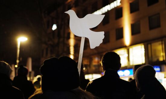 Germany Ukraine Heavy Arms Providing Protest