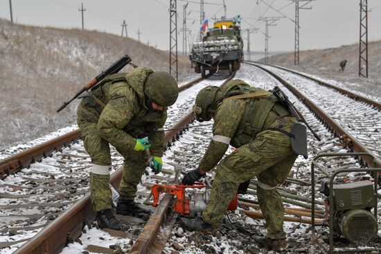 Russia Ukraine Military Operation Railway Troops