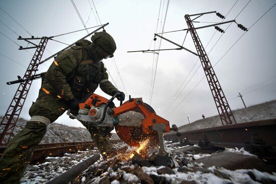 Russia Ukraine Military Operation Railway Troops