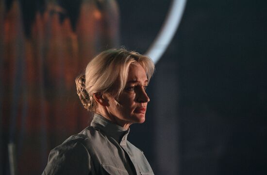 Russia Theatre Flight