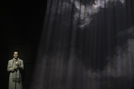 Russia Theatre Flight