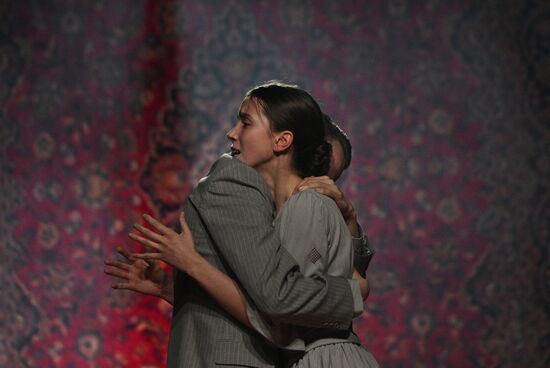 Russia Theatre Flight