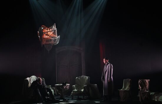 Russia Theatre Flight