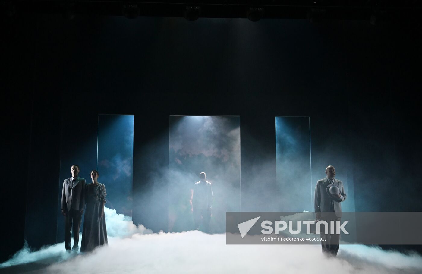 Russia Theatre Flight