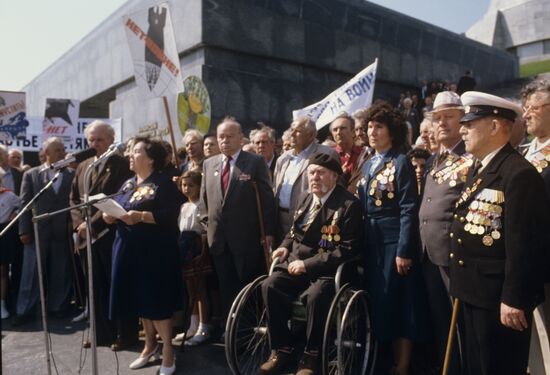 Anti-war rally by Great Patriotic War veterans with disabilities in Kiev